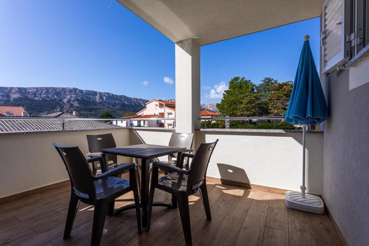 Apartments Crnekovic Tomislava 8A باشْكا المظهر الخارجي الصورة