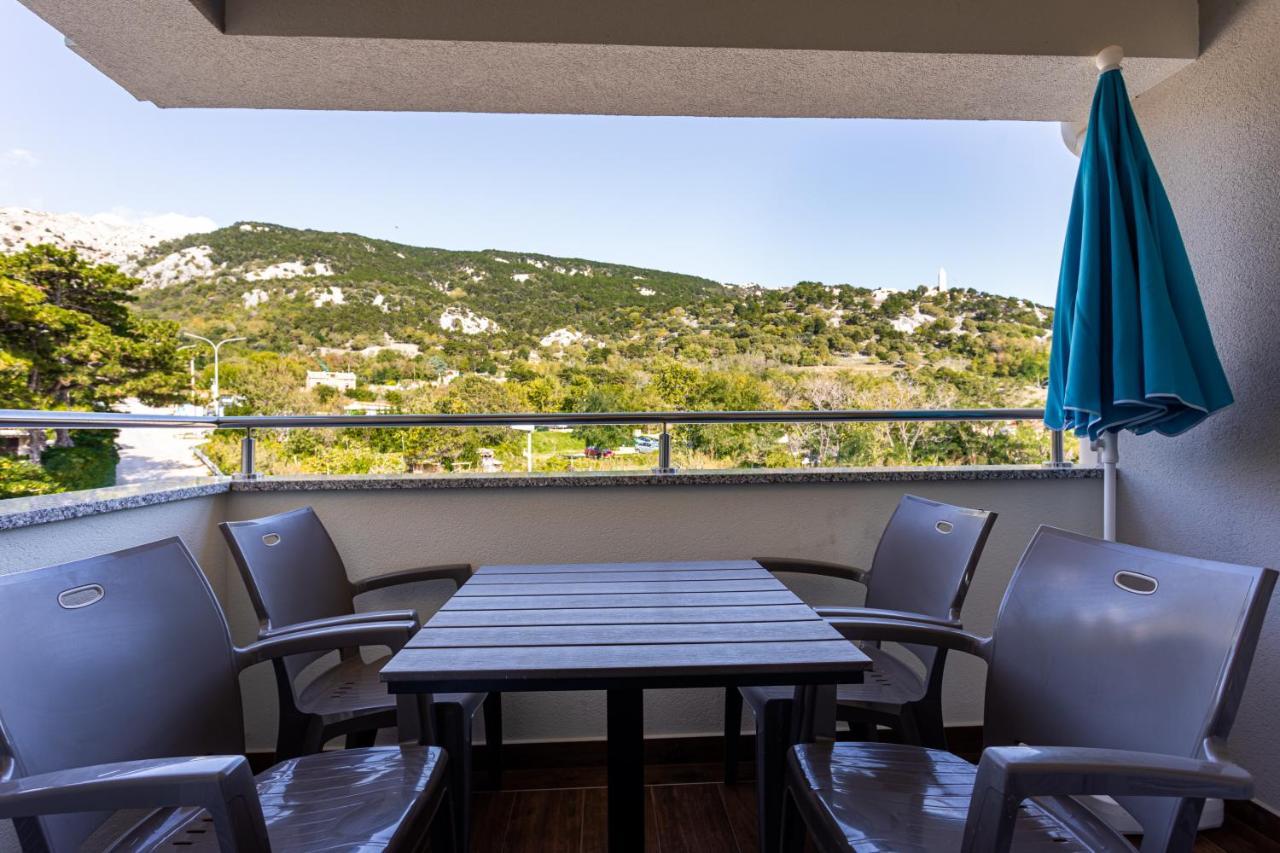 Apartments Crnekovic Tomislava 8A باشْكا المظهر الخارجي الصورة