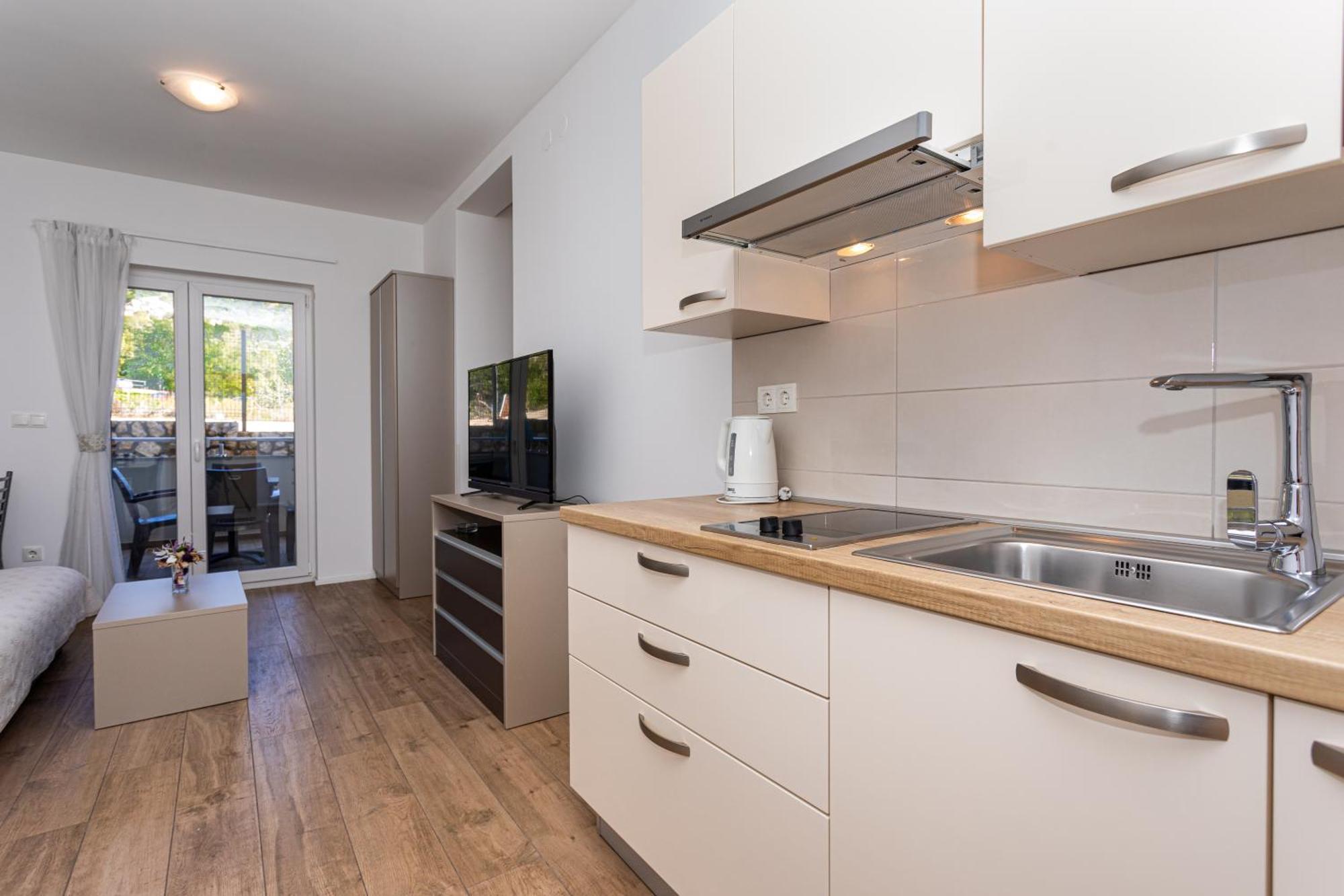 Apartments Crnekovic Tomislava 8A باشْكا المظهر الخارجي الصورة